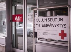 Valokuva: Opastekyltti Oulun seudun yhteispäivystys.